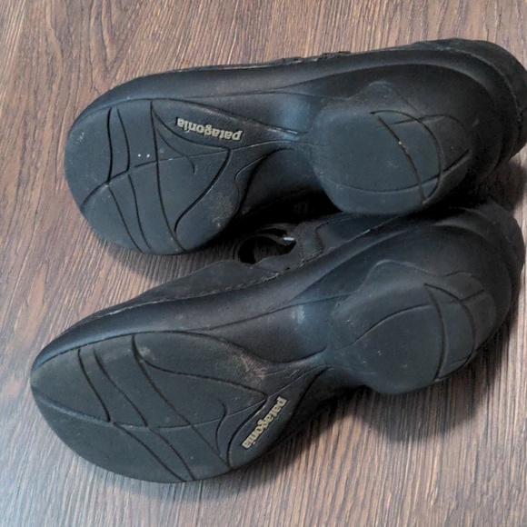 Patagonia Womans Size 7 black heeled covered clog style footwear - Picture 8 of 8